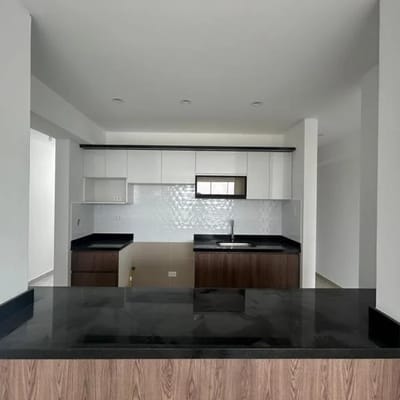 DPLEX EN VENTA DE  DORMITORIOS CON TERRAZA EN SAN JUAN DE MIRAFLORES
