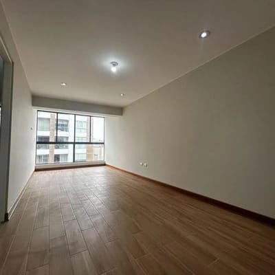 VENTA  DE DEPARTAMENTO DE  DORMITORIOS EN SURQUILLO LIMITE CON SAN ISIDRO