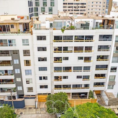 Duplex  m total ubicado a dos cuadras de Larcomar