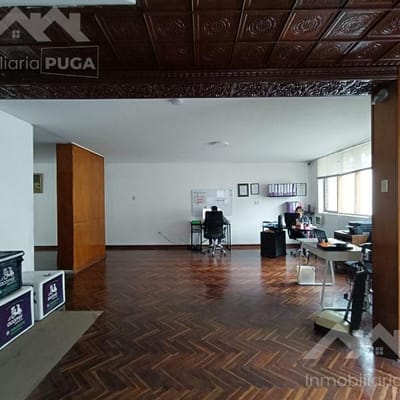 VENTA DE CASA URB CENTRO COMERCIAL MONTERRICO