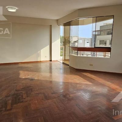 VENTA DE DEPARTAMENTO EN SURCO LIMITE CON LA MOLINA  ESTACIONAMIENTO
