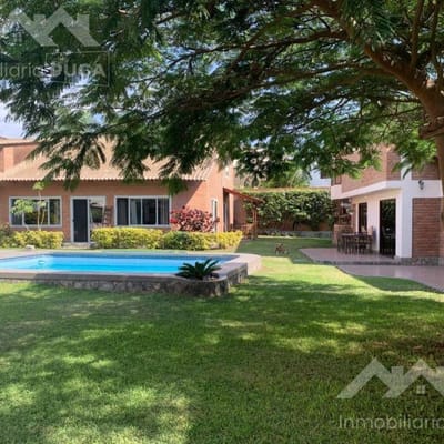 VENTA DE CONDOMINIO CON  CASAS EN LA MOLINA
