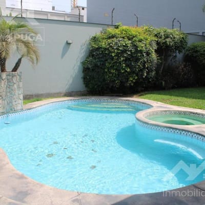 VENTA DE HERMOSA CASA EN CHACARILLA DEL ESTANQUE SAN BORJA