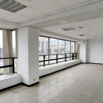Alquilo oficina  m San Borja Av Javier Prado