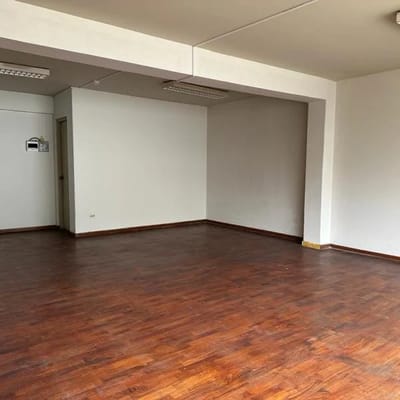 OFICINAS EN SURCO A UN PASO DE LA AV ENCALADA