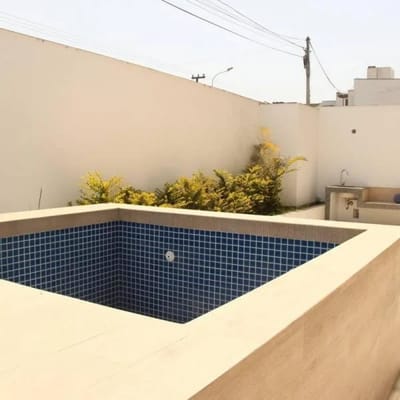 VENDO FLAT CON PISCINA TERRAZA E INGRESO INDEPENDIENTE AL DPTO POR COCHERAS