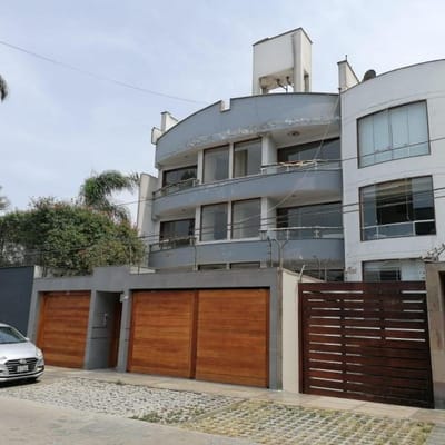 Venta Edificio Multifamiliar  departamentos y  cocheras en urb Chacarilla