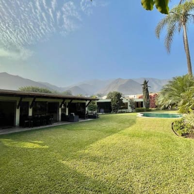 EXCELENTE CASA EN VENTA EN LA MOLINA  ZONA EXCLUSIVA DE LA PLANICIE