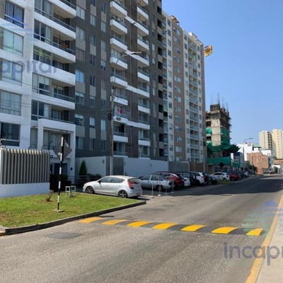 Departamento  Habitaciones  cochera en av Costanera San Miguel