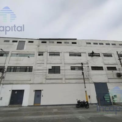 ALQUILER LOCAL DE  MT EN LA ZONA CENTRICA DE BREA CUENTA CON MEZANINE