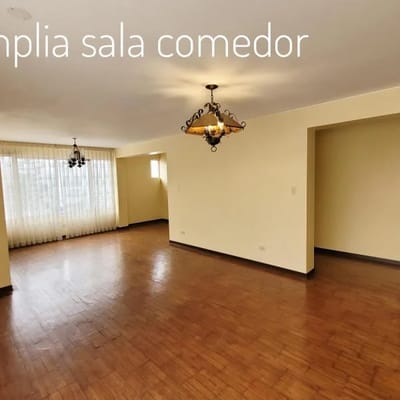 A  cuadras del FaroMalecn CisnerosPiso Zona Tranquila Libre de Ruidos