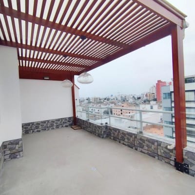 DplexAltVillarn con Aviacin Urb Los Sauces Terraza  Frente a Parque