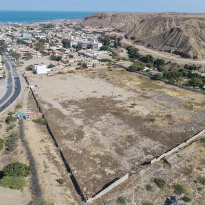 Terreno sobre Av Bolognesi