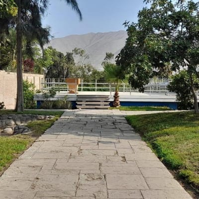 Vendo casa como  Terreno La Planicie