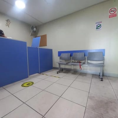 ALQUILER DE OFICINA DE  M EN  PISO CON VISTA SEMI AMOBLADA EN LOS OLIVOS