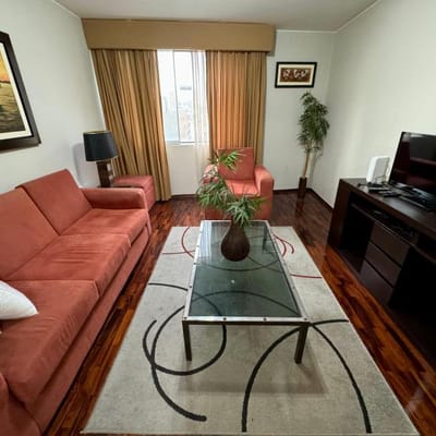 ALQUILER DE LINDO Y AMPLIO DEPARTAMENTO FULL AMOBLADO MIRAFLORES