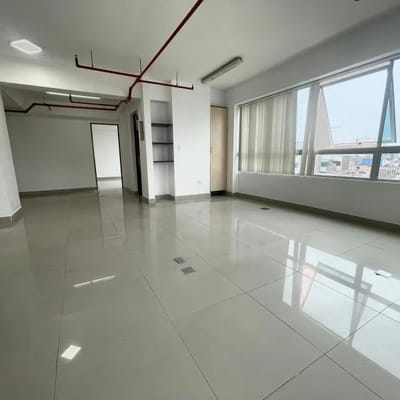 ALQUILER DE OFICINA DE  M VISTA EXTERNA EDIFICIO CORPORATIVO  JESS MARA
