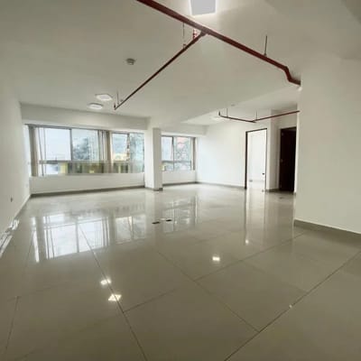 ALQUILER DE OFICINA DE  M EN EDIFICIO CORPORATIVO  JESS MARA