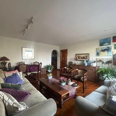VENTA DE DEPARTAMENTO AMPLIO DE  m CON VISTA EXTERNA  SURCO