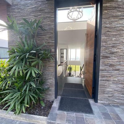 CASUARINAS Surco VENDO CASA