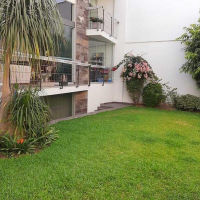 Casa vanguardista de diseo en La Molina Vieja
