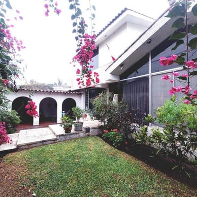 Casa en Zona super tranquila o para edificio pisos