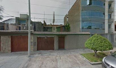 VENDO INMUEBLE COMO CASA O TERRENO PARA EDIFICIO MULTIFAMILIAR