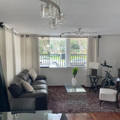 VENDO DEPARTAMENTO EN PRIMER PISO FRENTE A PARQUE LA AURORA MIRAFLORES