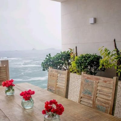 VENDO EXCLUSIVO DEPARTAMENTO FRENTE AL MAR EN PUNTA HERMOSA