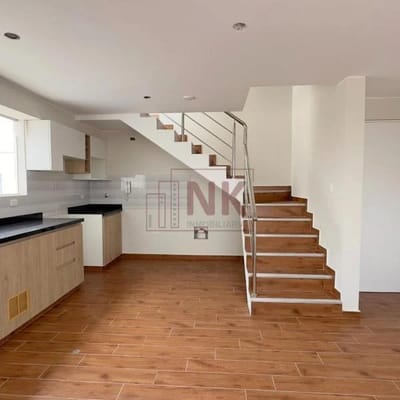 SE VENDE DUPLEX EN PUEBLO LIBRE DE M  DORMITORIOS