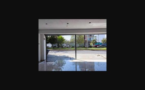 ALQUILER DE LOCAL COMERCIAL EN PRIMER PISO  m
