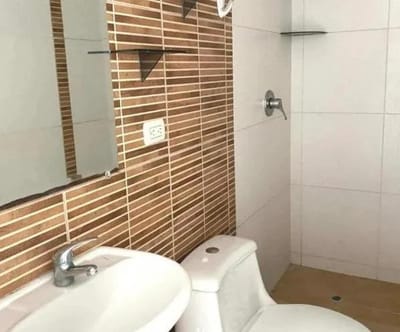 DEPA DE  DORM EN VENTA A ESPALDA DE LA MARINA