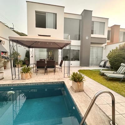 Venta de Casa en Rinconada del Lago  Dorm  Baos  Cocheras