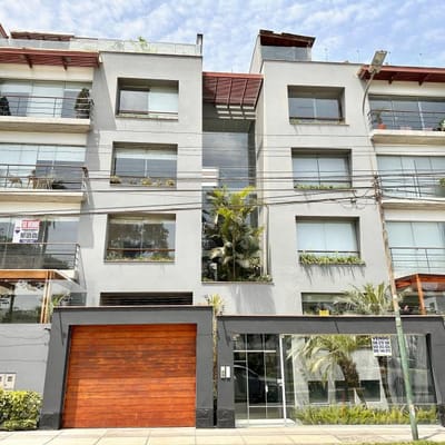 Venta Duplex en Condominio  Surco  Frente a Parque