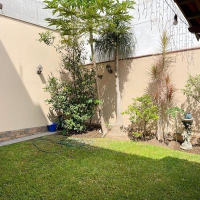 San Borja Vendo Casa cerca al colegio San Ignacio Recalde rea m