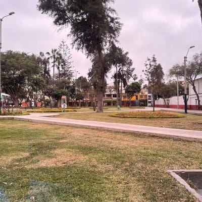 Surco Vendo Terreno Frente a Parque  m