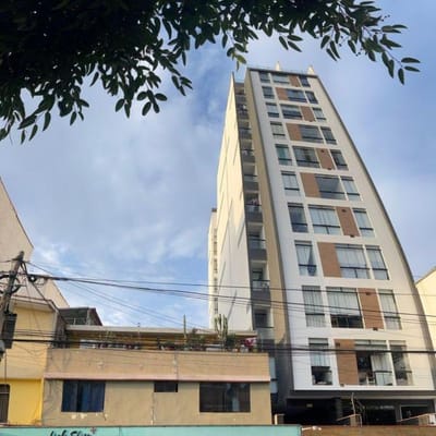 Vendo Casa Como Terreno Av Los Patriotas  San Miguel