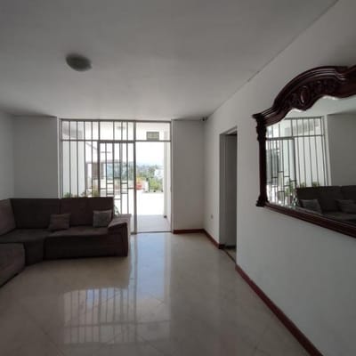 VENDO HOTEL CERCA A LA CATLICA AREQUIPA