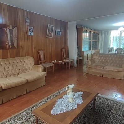 SE VENDE CASA COMO TERRENO EN ADEPA JOS LUIS BUSTAMANTE Y RIVERO