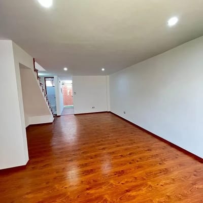 Remodelada VENDO CASA MELLIZA PIEDRA SANTA YANAHUARA