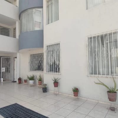 VENDO DEPARTAMENTO ER PISO CERRO COLORADO CERCA AL COLEGIO LORD BYRON