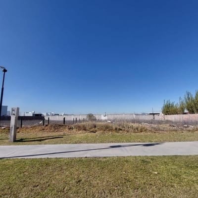 VENDO TERRENO GRANDE EN URB PRIVILEGIADA CERRO COLORADO