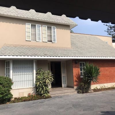 HERMOSA CASA EN VENTA EN QUINTA PRIVADA DE SURCO