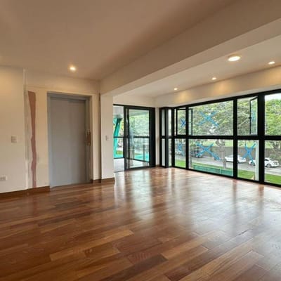 Venta de Estreno Departamento en Exclusivo Edificio de Solo  Pisos