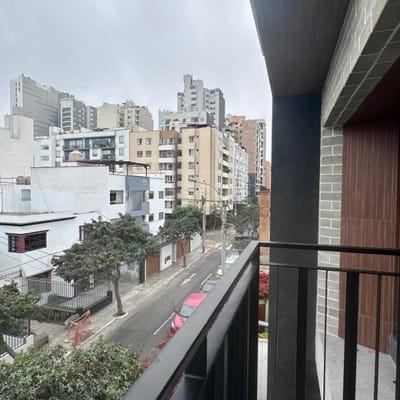 En Venta Bonito Departamento de Estreno con Vista Externa Piso   Miraflores