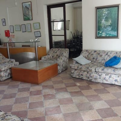 ALQUILER LOCAL COMERCIAL SANTA CRUZ