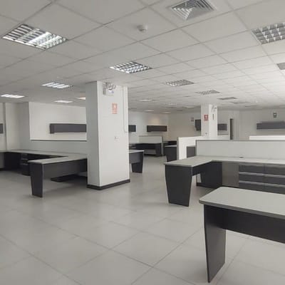 ALQUILO OFICINA  XM
