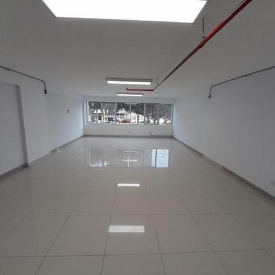 Alquilo Oficina Estreno de  m ubicada en la mejor zona de San Isidro