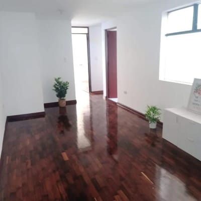 Venta de flat en Primer piso en San Miguel