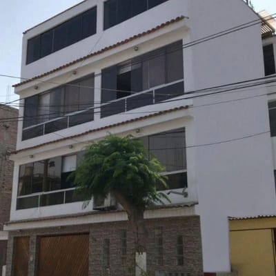 Departamento en venta de  m  en San Juan de Miraflores